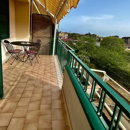 Sileno Semesterbostad Giardini Naxos